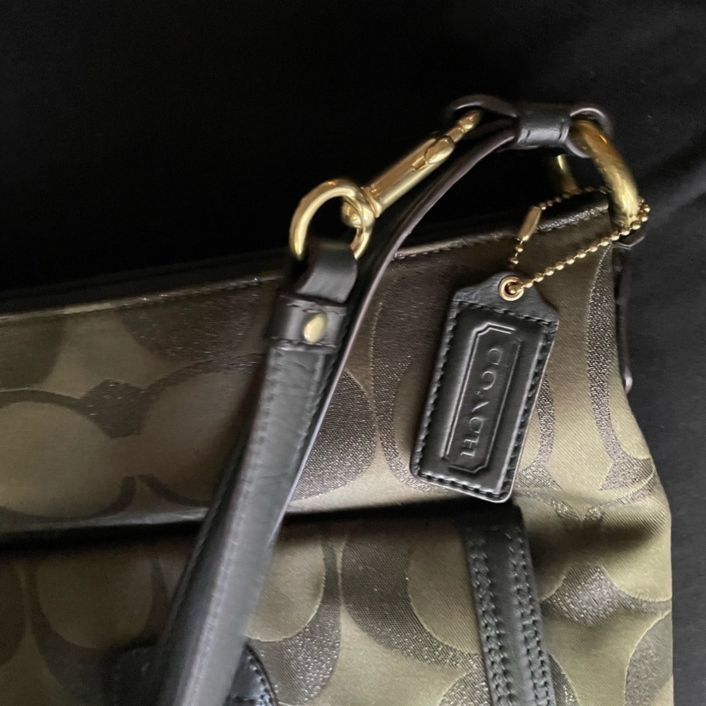 Coach Bag, Coach crossbody, Coach green bag. - Picture 13 of 16